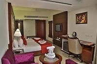 Clarion Inn Sevilla Panchkula Esterno foto