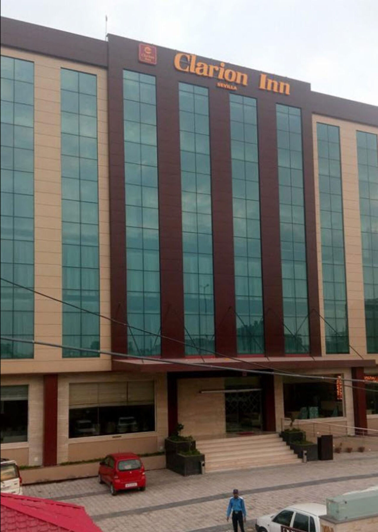 Clarion Inn Sevilla Panchkula Esterno foto